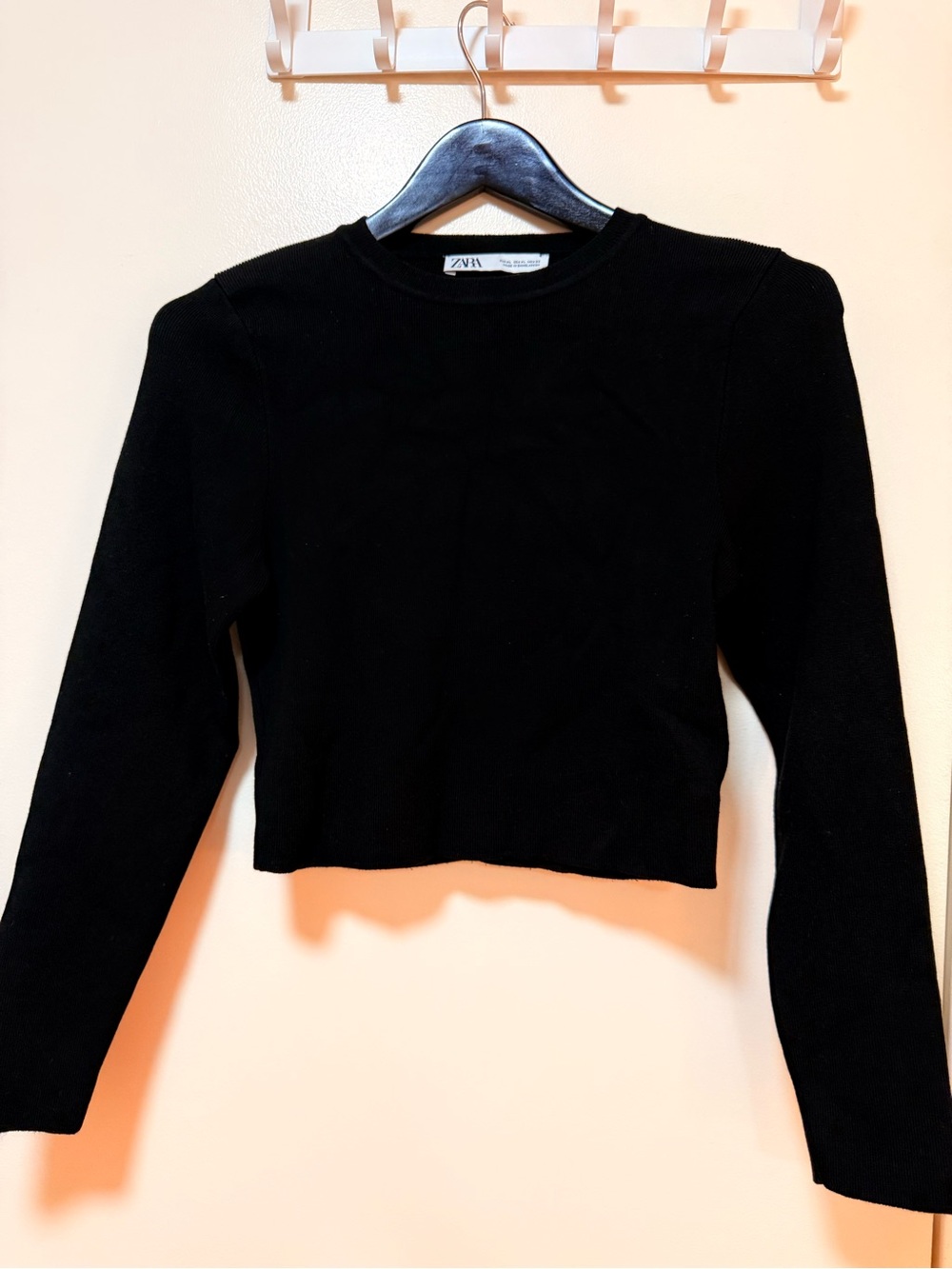 Zara Black Ribbed Cropped Long-Sleeve Tee